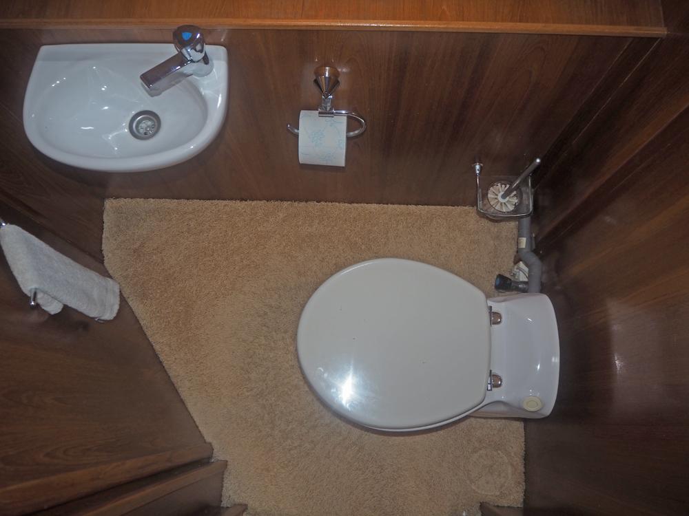 Aft cabin, Accommodation